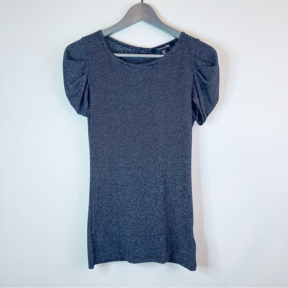 Forever 21 Women’s Glitter Short Puff Sleeve Black Top Size Medium NWT